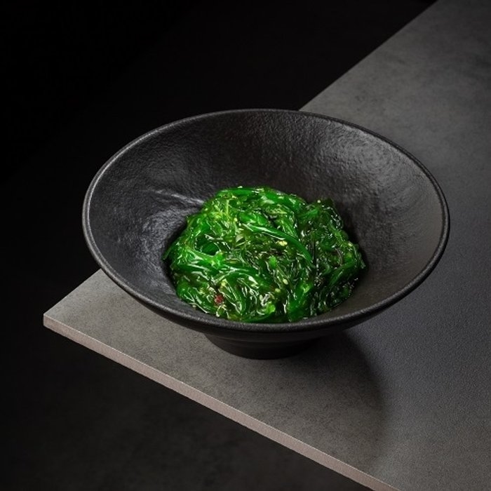 Салат Чука в кунжутном соус