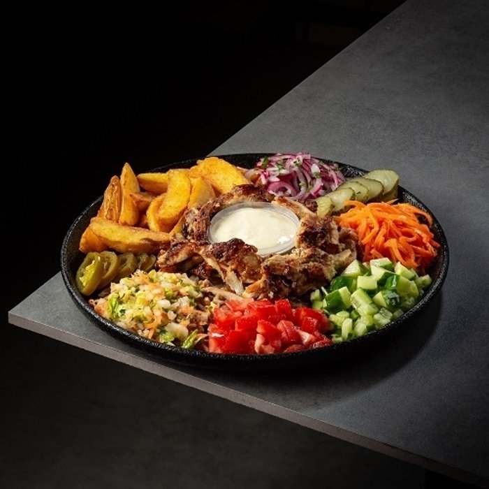 Шаверма на тарелке